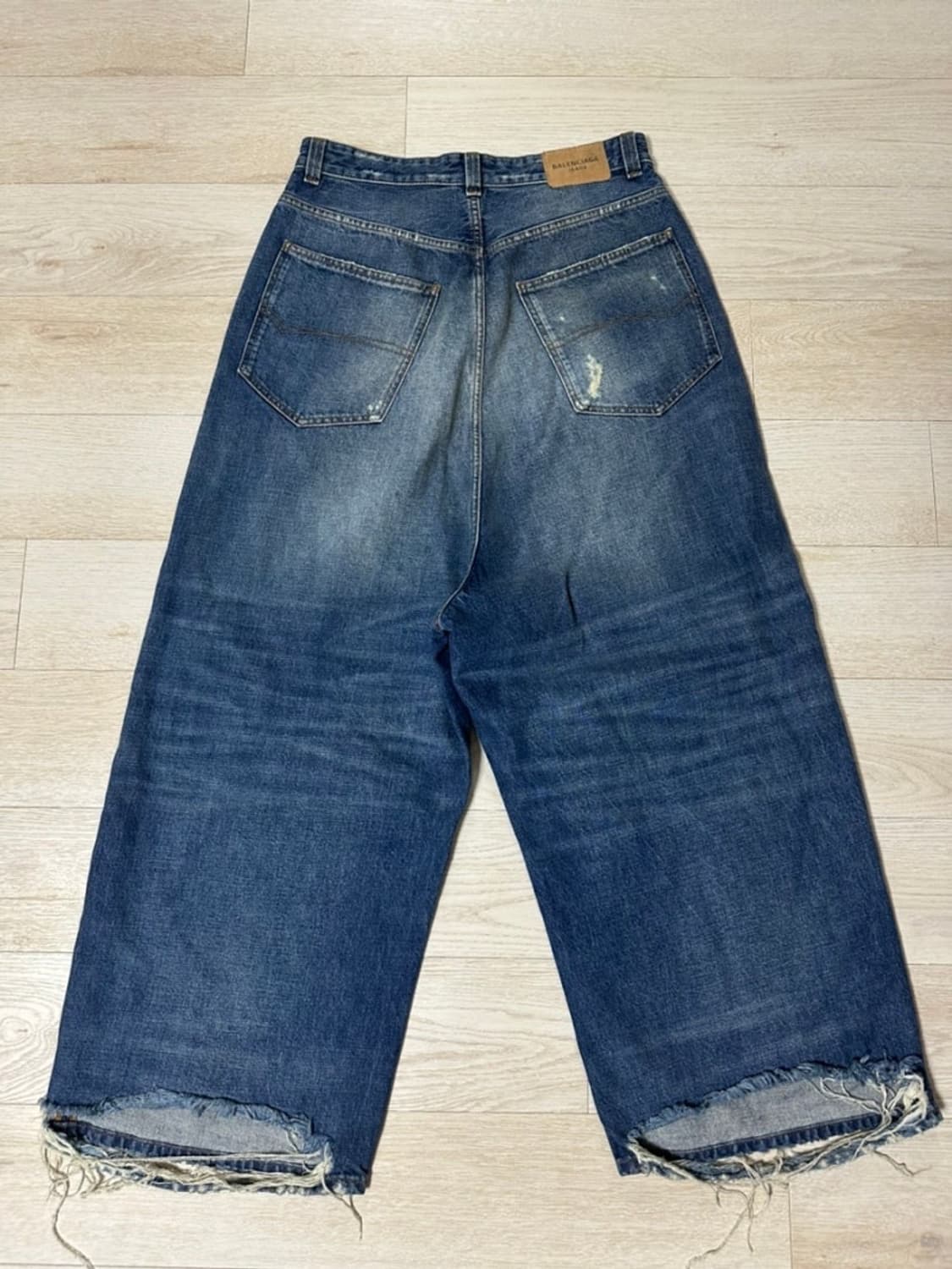[M] 발렌시아가 로우크로치 데님 진 중청 상품이미지3