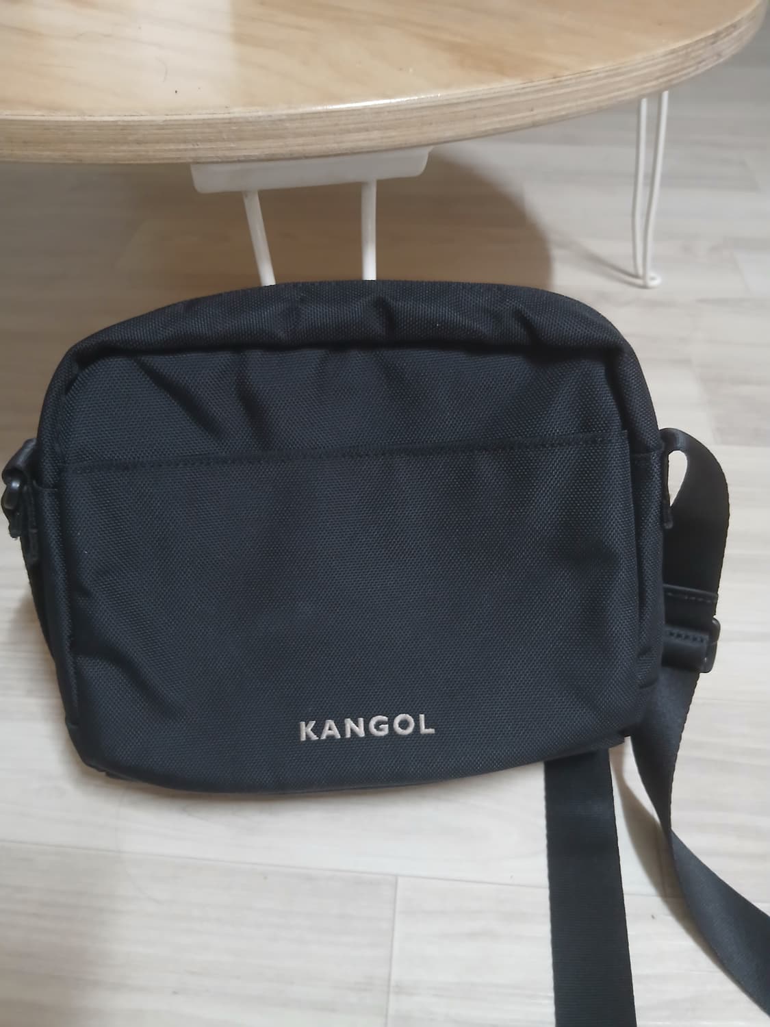 캉골 듀스 III 크로스백 블랙 중고 팝니다 상품이미지4