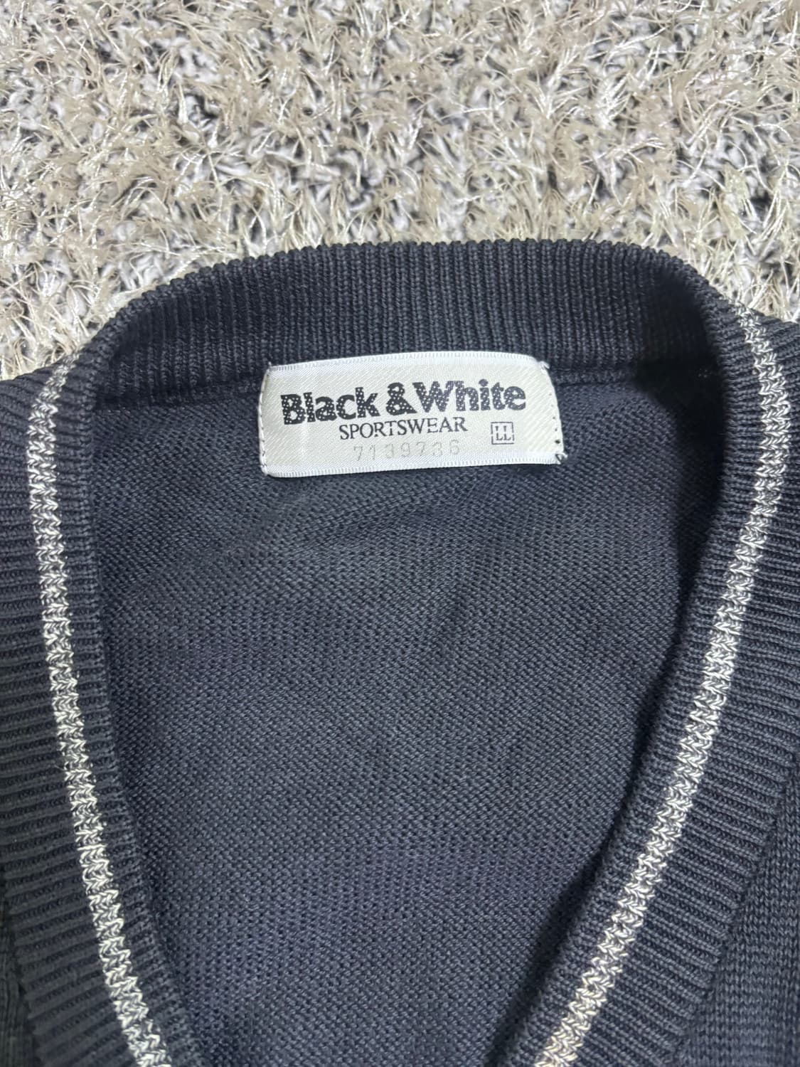 일제 BLACK & WHITE 니트 베스트 사이즈 105-110 상품이미지3