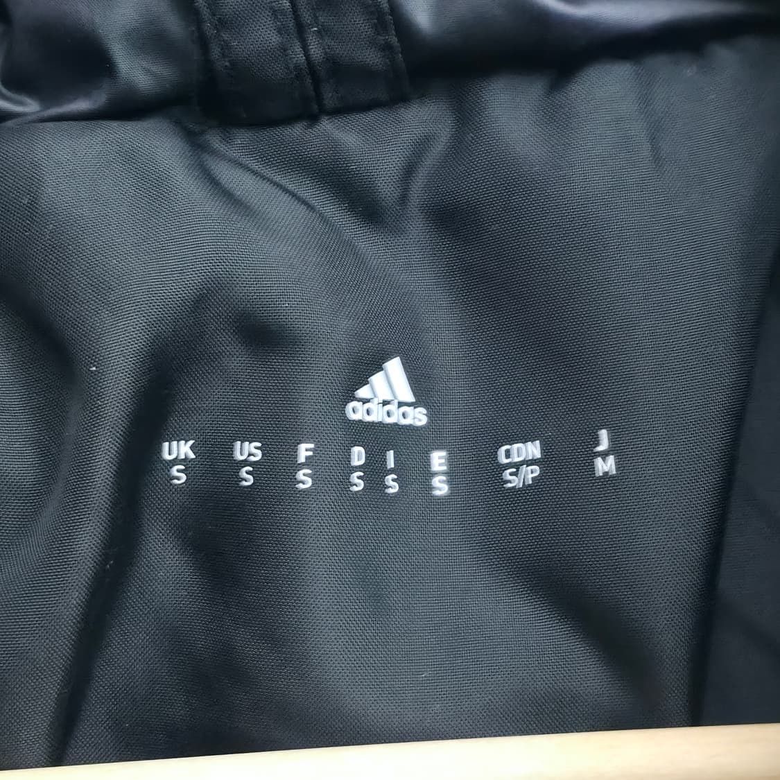[M] 아디다스 맨체스터 유나이티드 패딩 블랙 상품이미지4