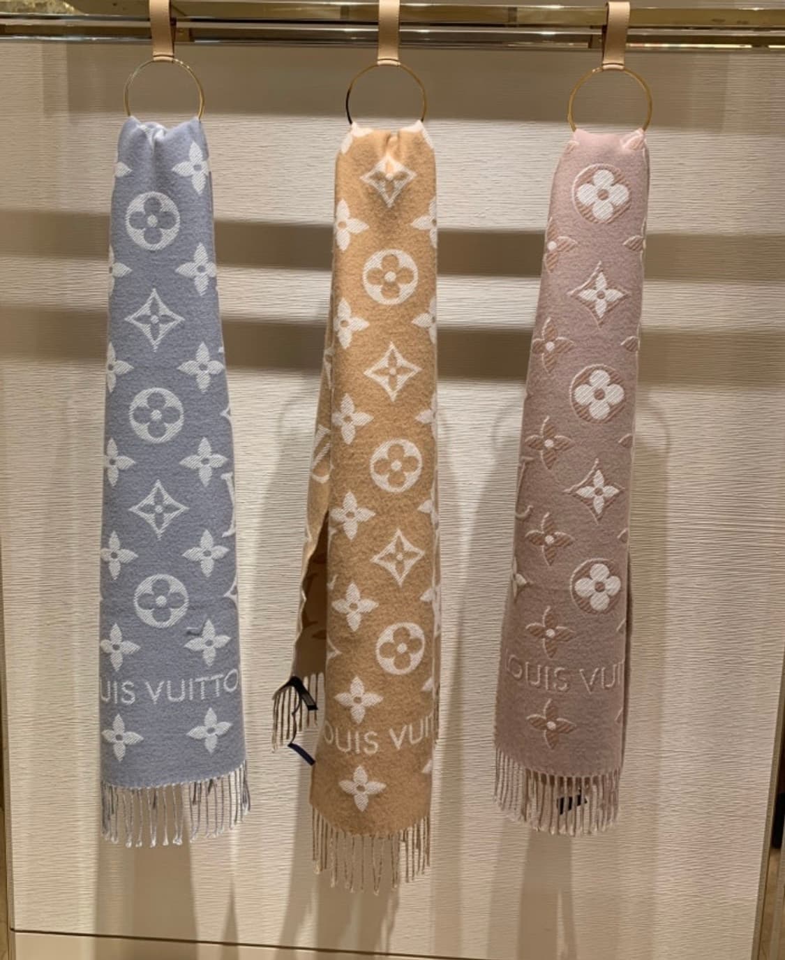 루이비통 에센셜 머플러 상품이미지2