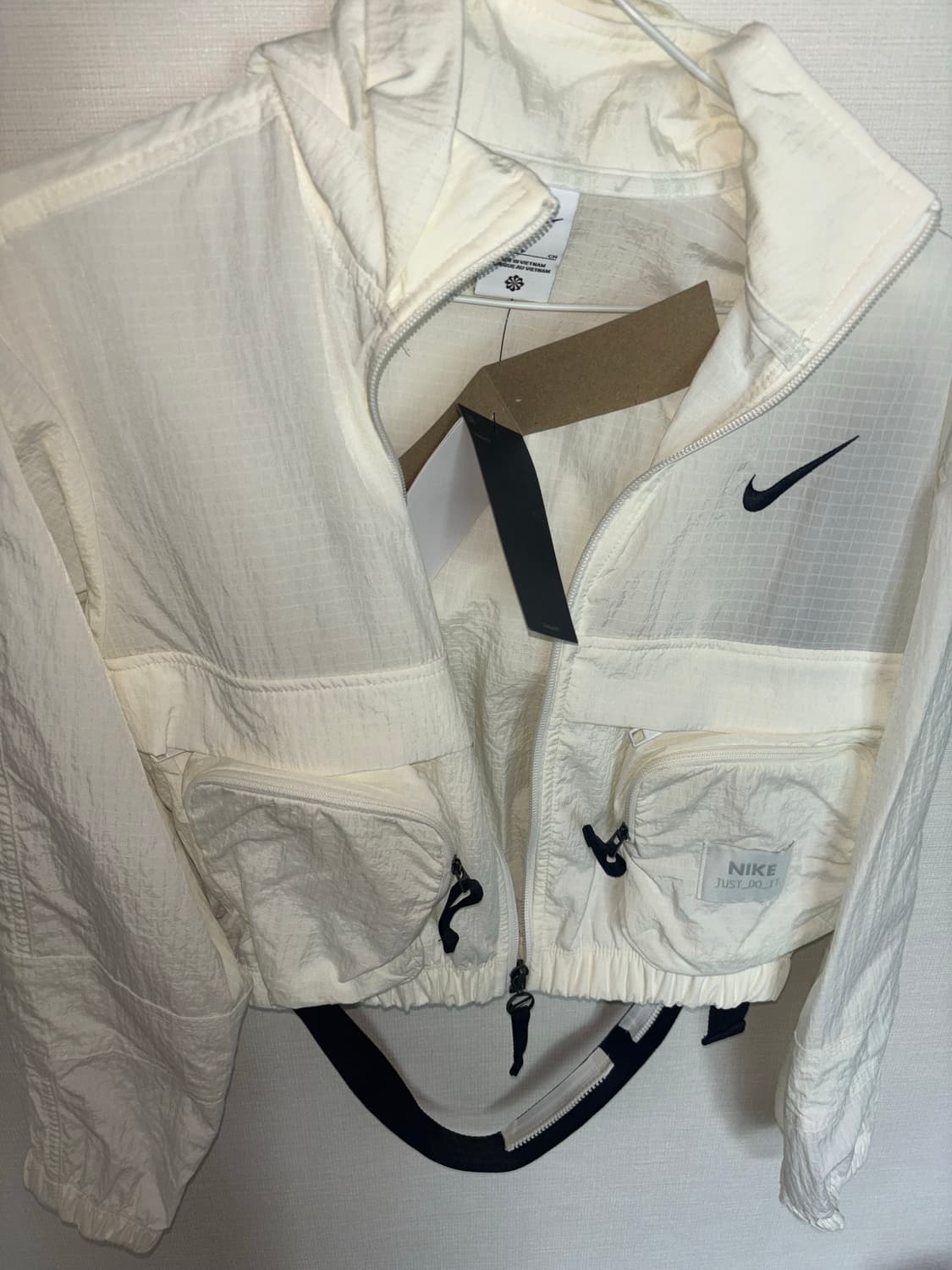나이키 스포츠웨어 시티 유틸리티 크롭 우븐 재킷 화이트 상품이미지1