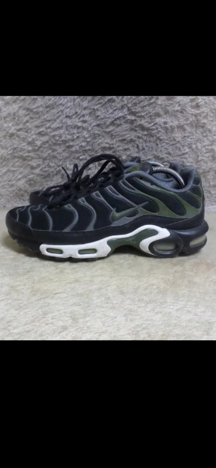 나이키 에어맥스 플러스 블랙 운동화 상품이미지1