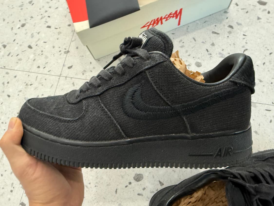 나이키X스투시 에어포스1 트리플블랙 상품이미지4