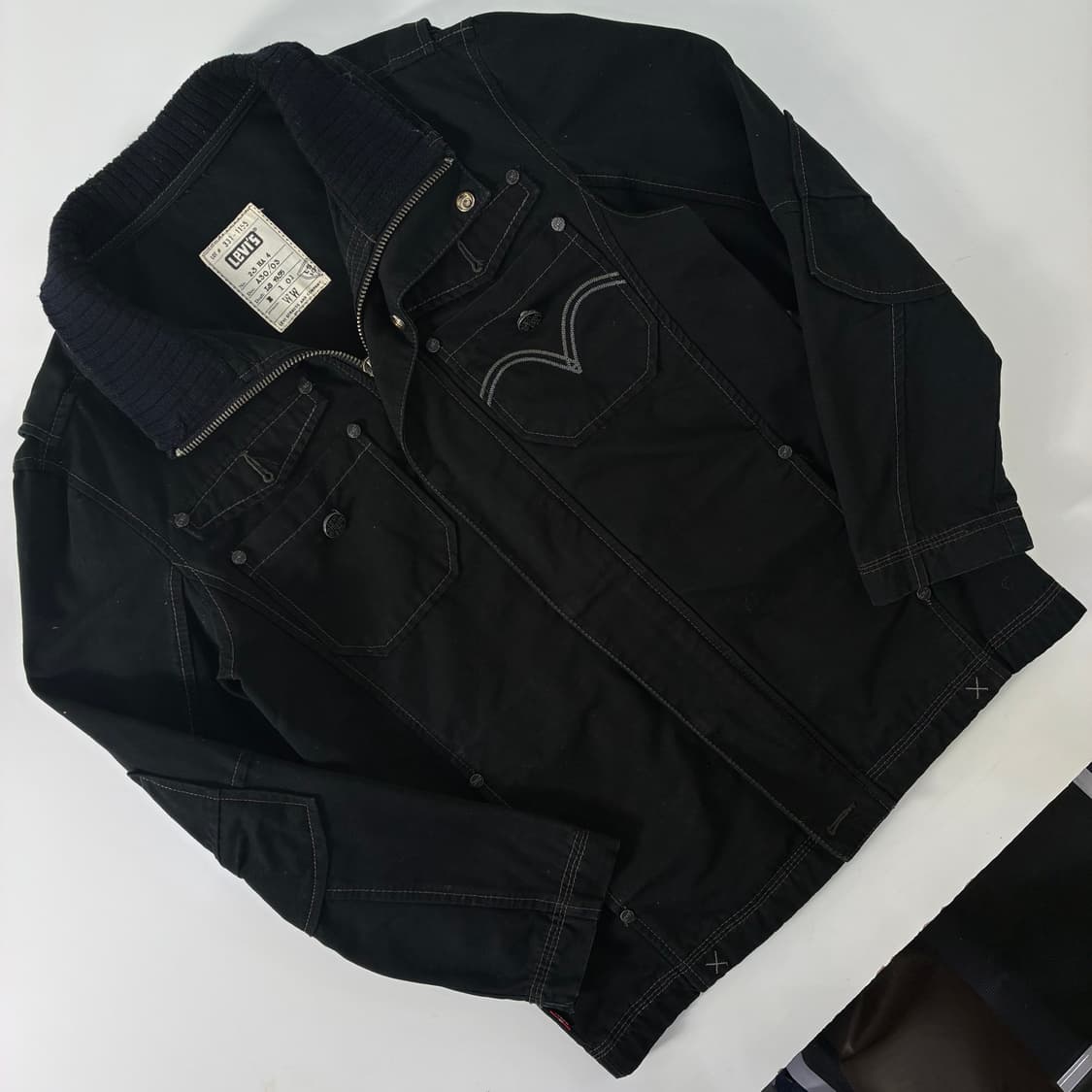 Levi's 리바이스 센터 포켓 스티치 블랙 데님 자켓 상품이미지2