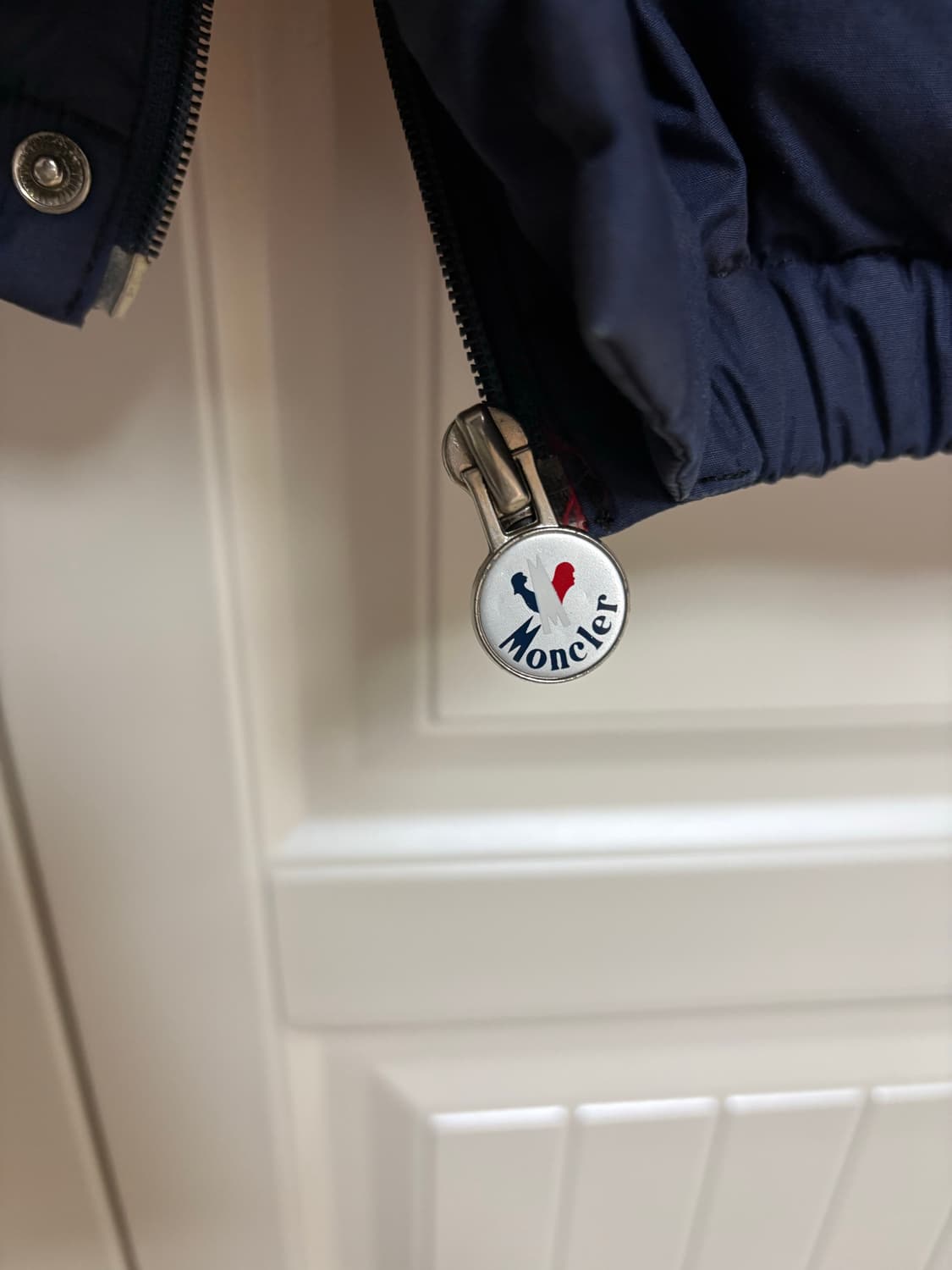 몽클레어 빈티지 무광 네이비 패딩 상품이미지3