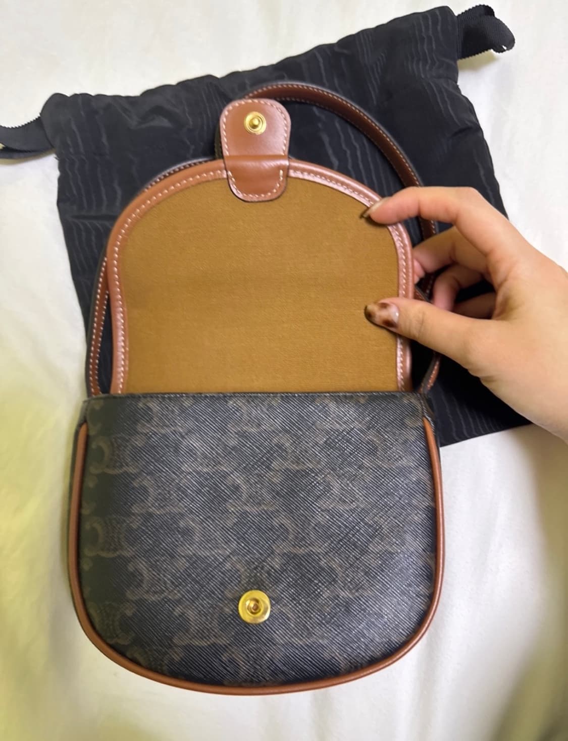 셀린느 미니베사체 상품이미지6