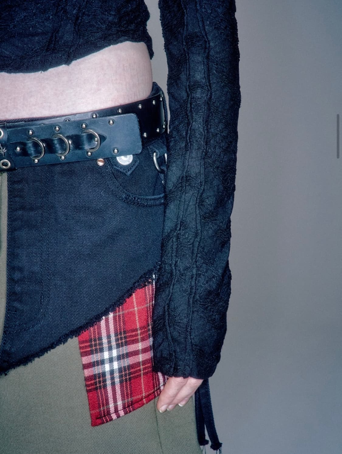 Vacant archive 베이컨트아카이브 베티 스퀘어넥 롱슬리브탑 상품이미지3