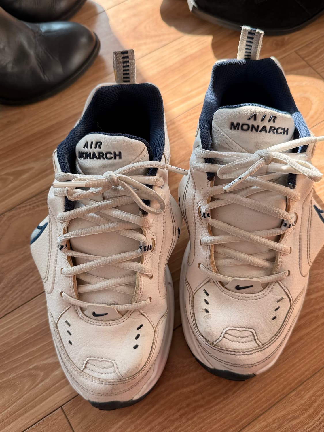 마틴 로즈 나이키 에어 모나크 상품이미지1