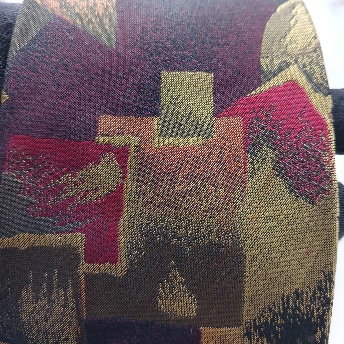 입생로랑 실크 버건디 기하 패턴 넥타이 9.6cm A등급 A18690

 상품이미지6