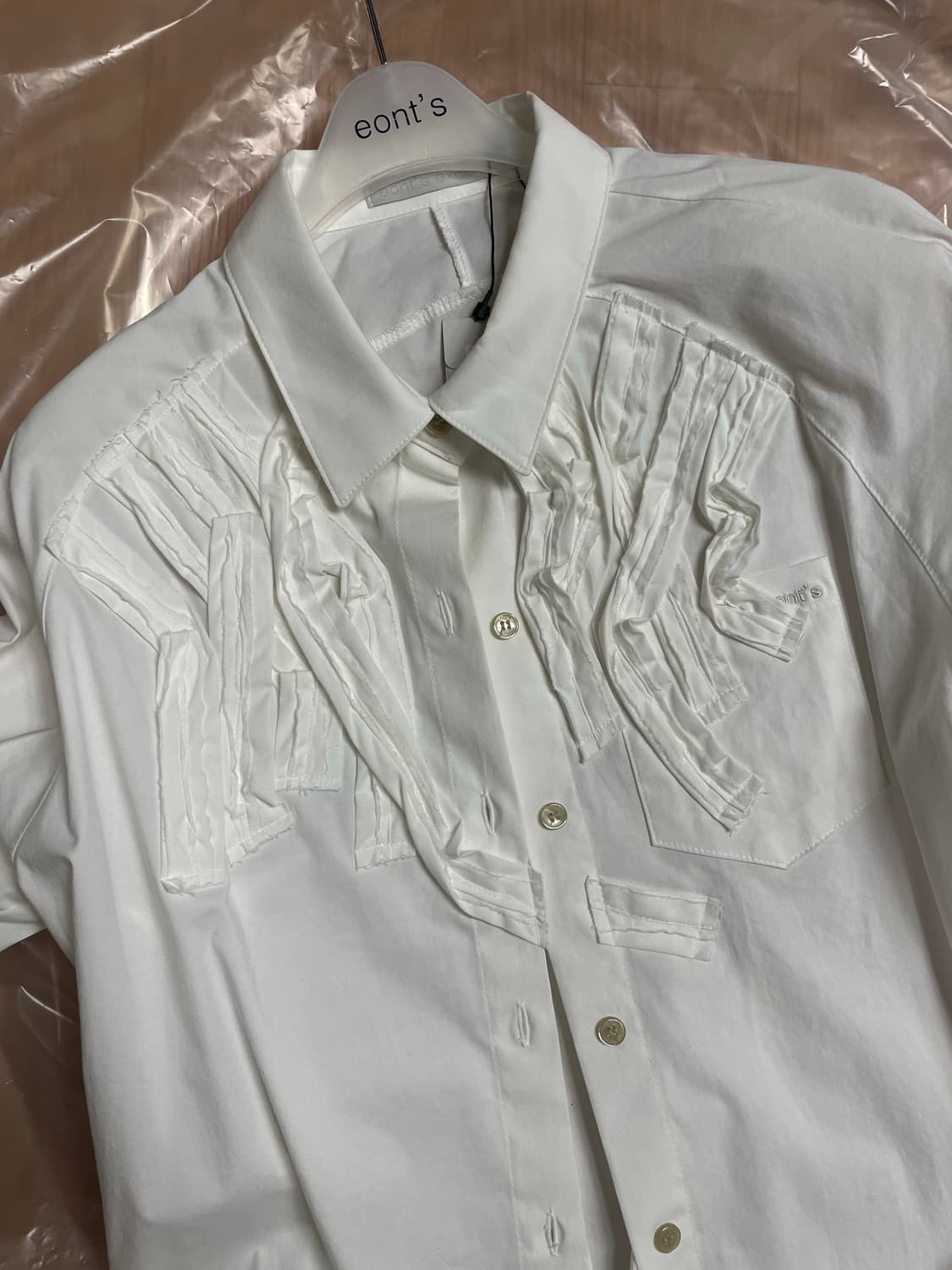 eonts 프릴셔츠 새상품 상품이미지1