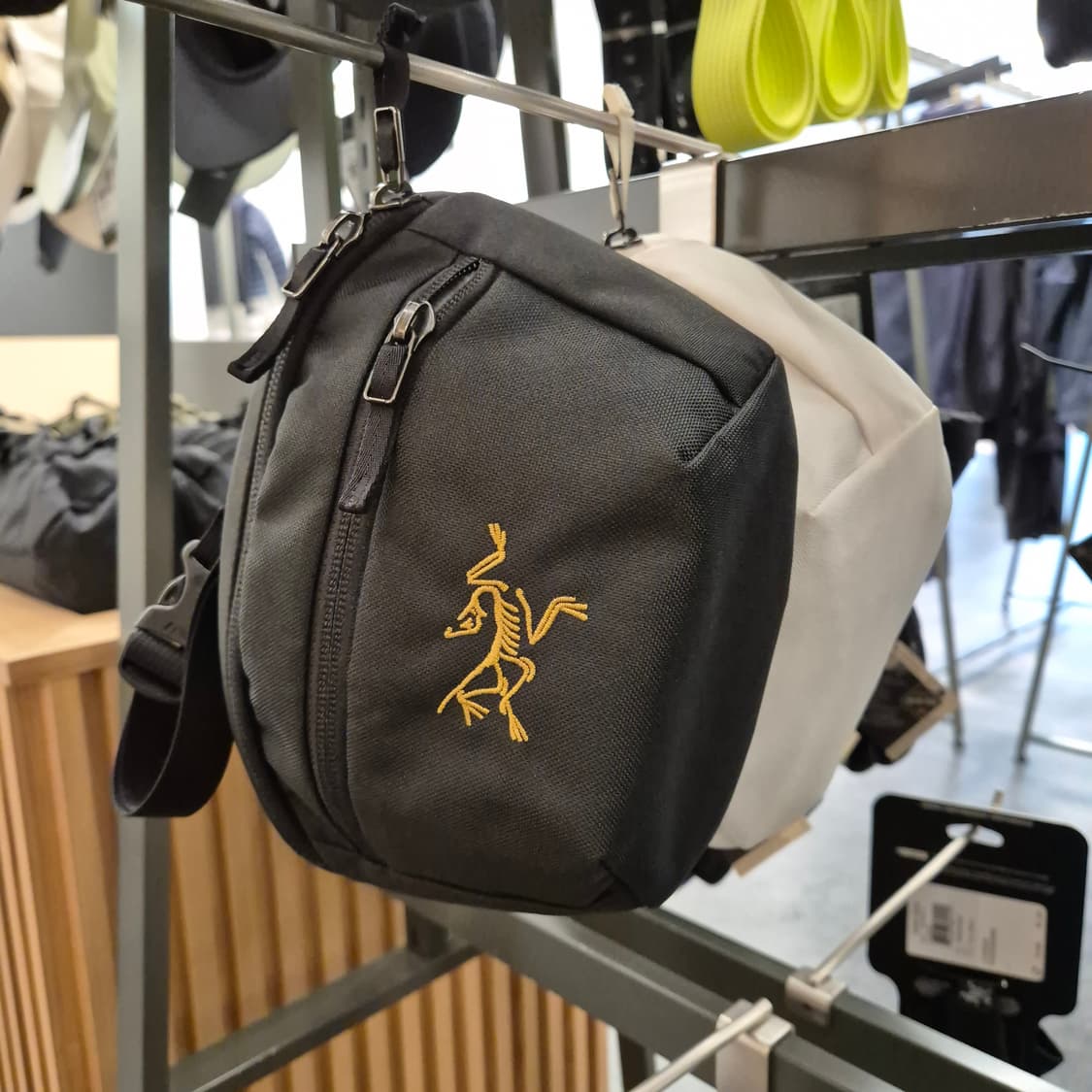 아크테릭스 맨티스 웨이스트팩 1 - 블랙 상품이미지1