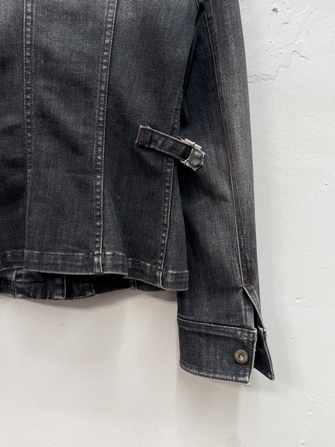 KUMIKYOKU Belted Zip-Up Denim Jacket 상품이미지6