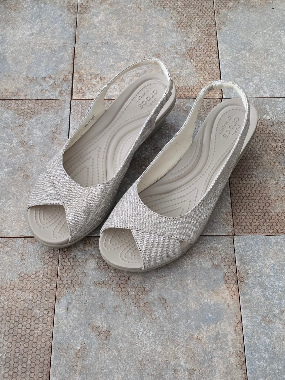 (250)크록스 레이안 쉬머 슬링백 웨지 샌들 상품이미지1