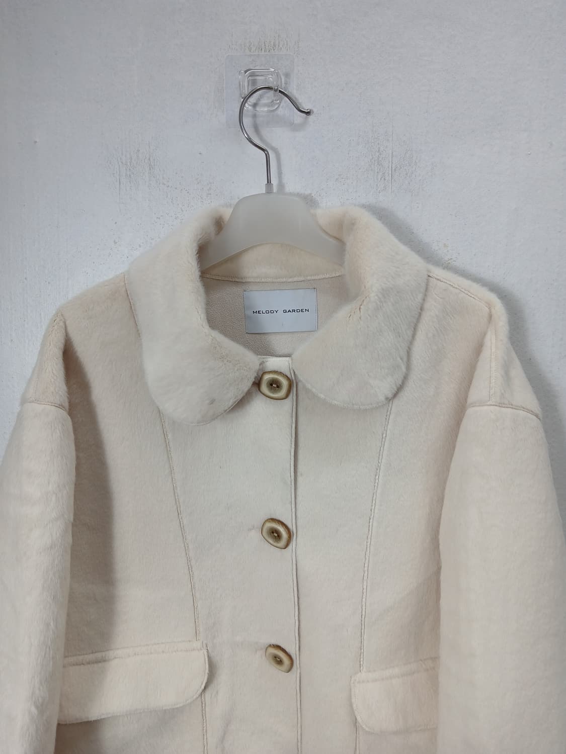 멜로디가든 러블리 아이보리 퍼 숏자켓  90-95 M새제품급 상품이미지3