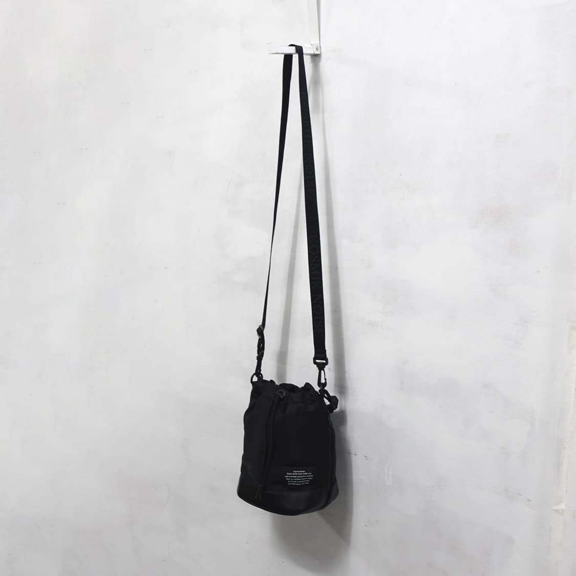 GU X UNDERCOVER GU x 언더커버 블랙 숄더백 상품이미지8