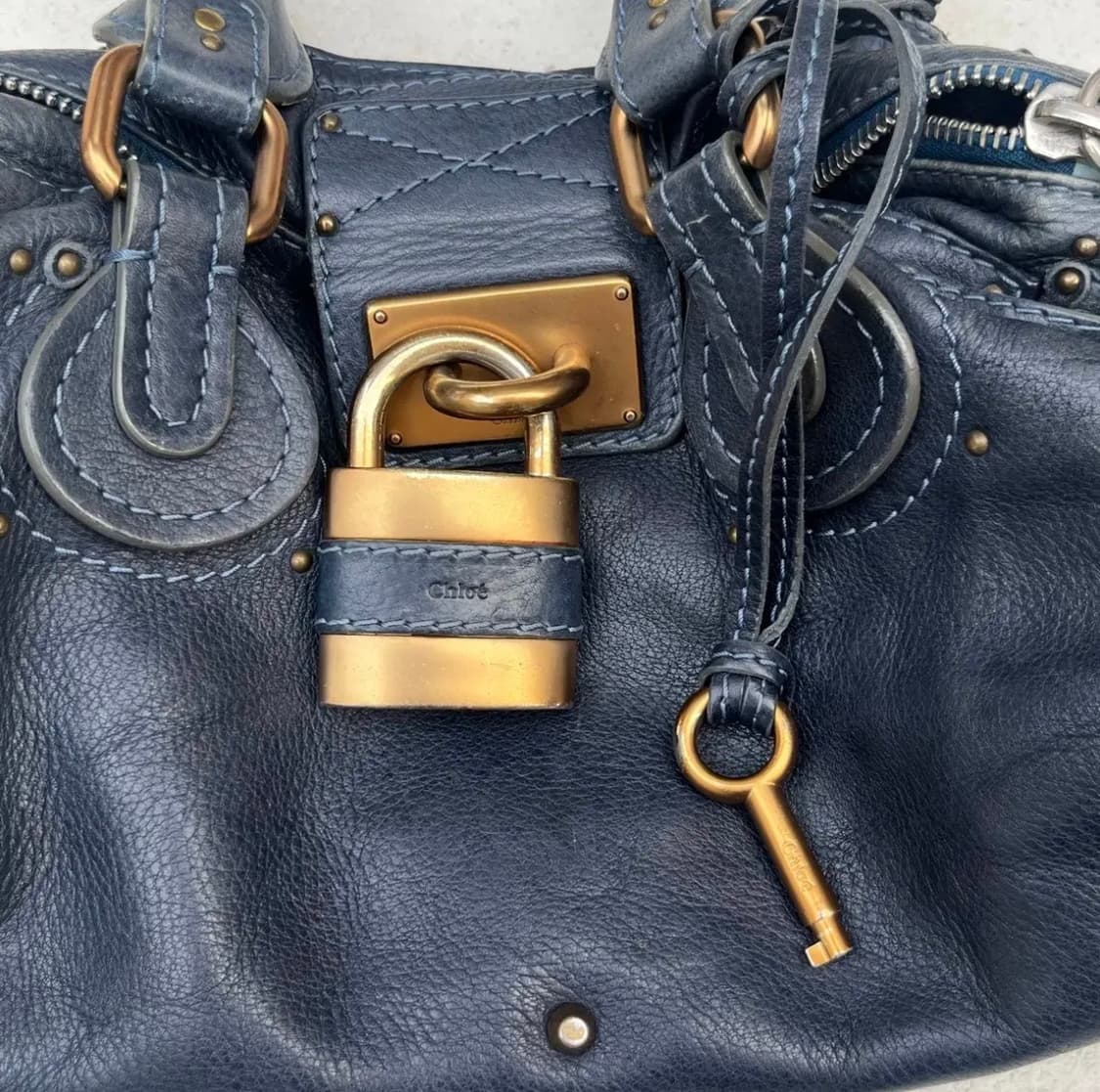 끌로에 패딩턴백 네이비 금장 상품이미지8