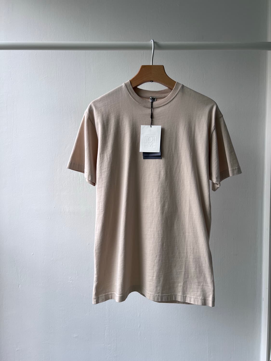 (새상품) toteme 토템 오버핏 반팔 티셔츠 상품이미지1