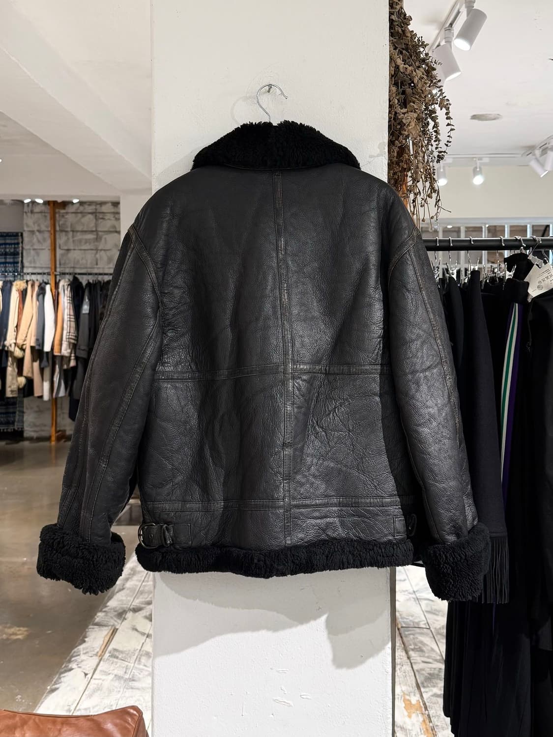 영 쉽스킨 미군 B-3 블랙 무스탕 자켓 상품이미지6