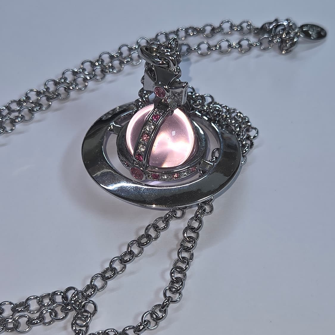 비비안웨스트우드 빅 orb 핑크 목걸이 판매합니다 상품이미지1