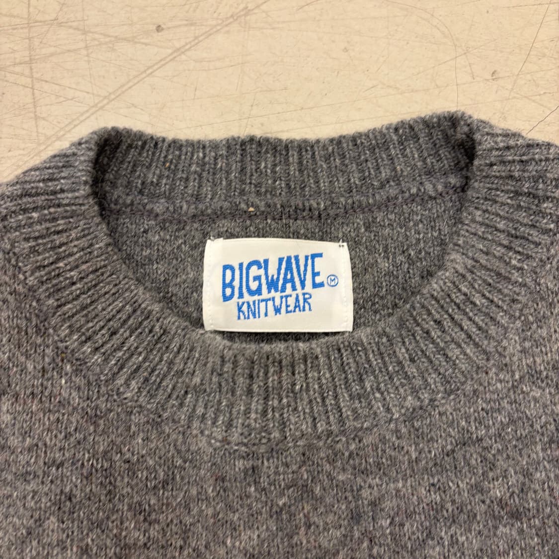 빅웨이브 스마일 자수 니트 상품이미지3