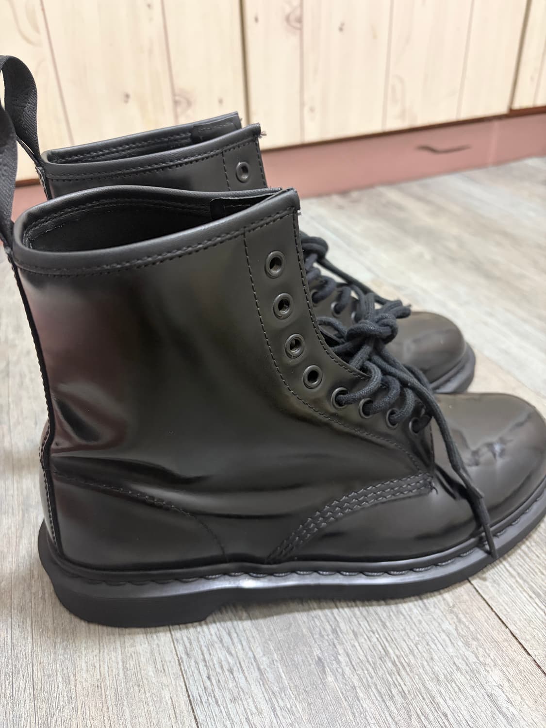 닥터마틴 1460모노 블랙 8홀 부츠 280 상품이미지4