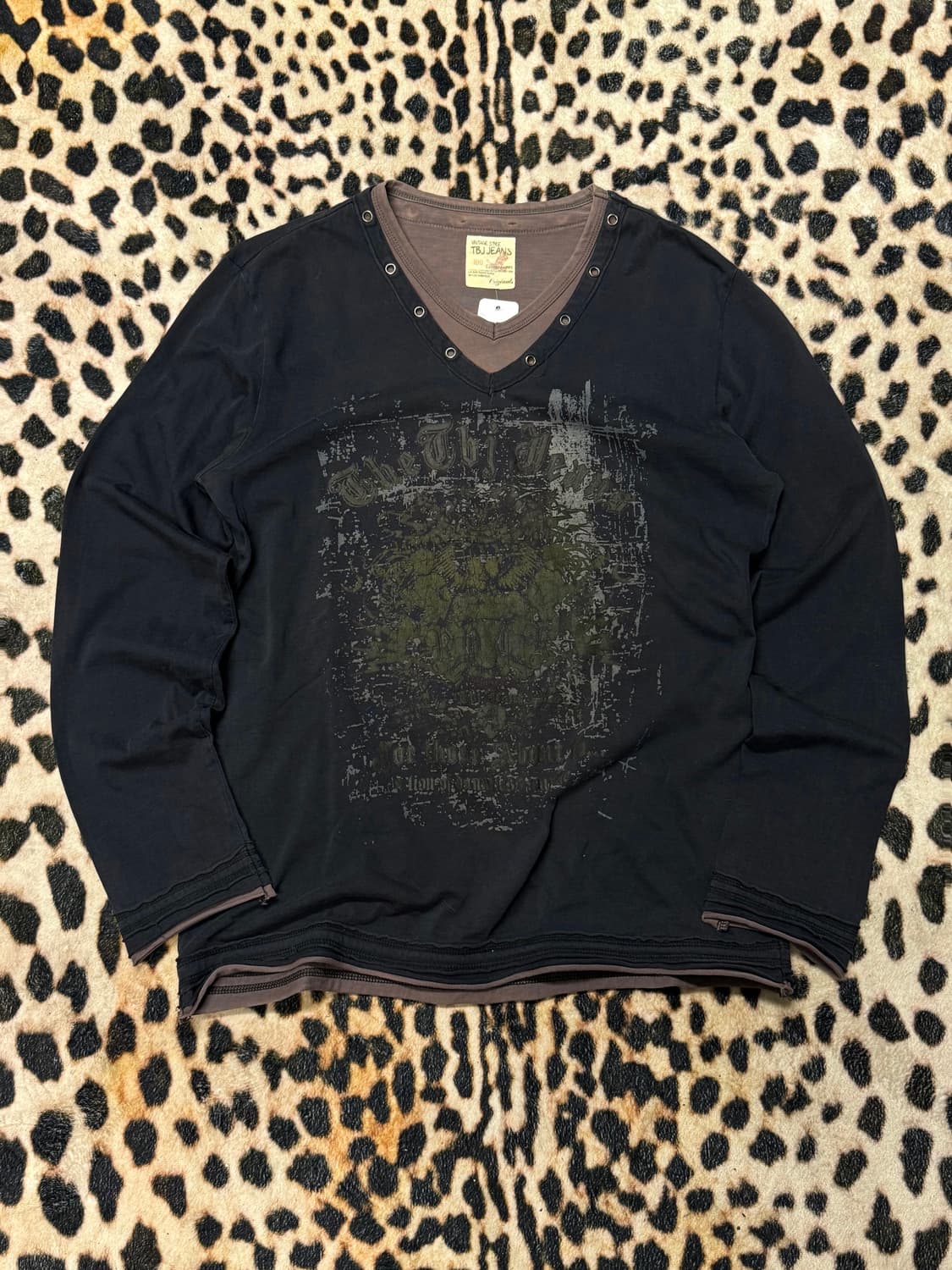 Eyelet-punched grunge layered top 상품이미지1