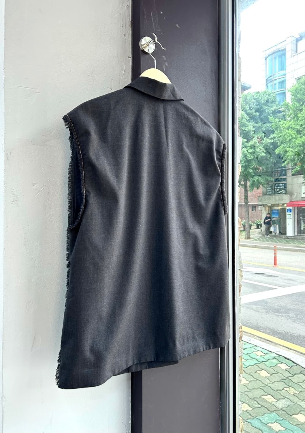 40/ 브루넬로 쿠치넬리 커팅 디테일 베스트 자켓 상품이미지9
