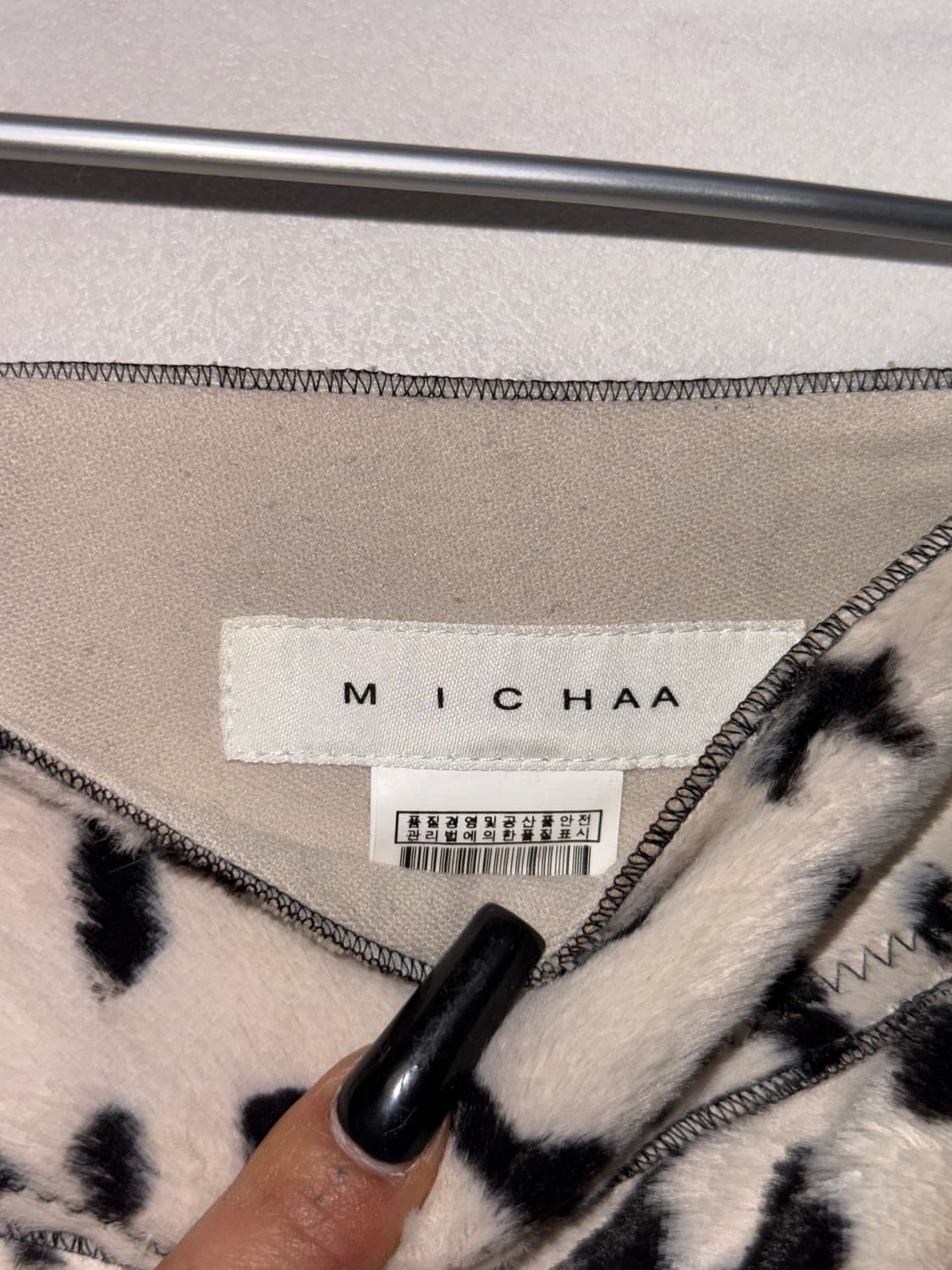 MICHAA ivory leopard fur midi skirt 상품이미지4