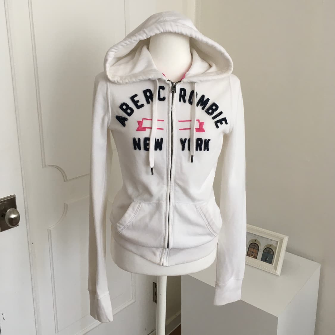 아베크롬비 y2k 화이트 후드집업 상품이미지1