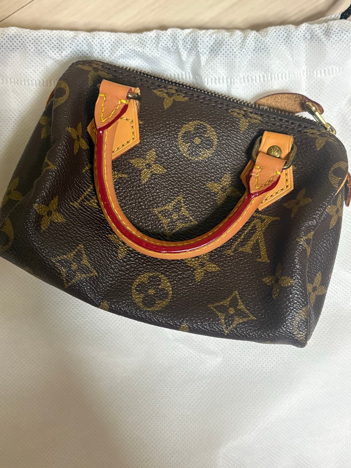 루이비통 나노 스피디백 판매합니다 상품이미지3