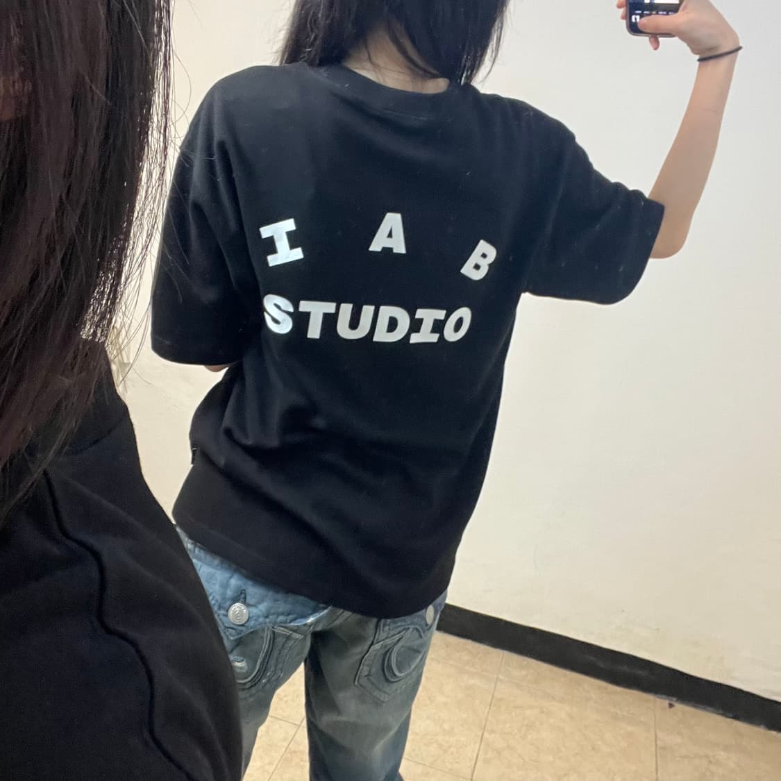 IAB Studio black t-shirt 상품이미지3