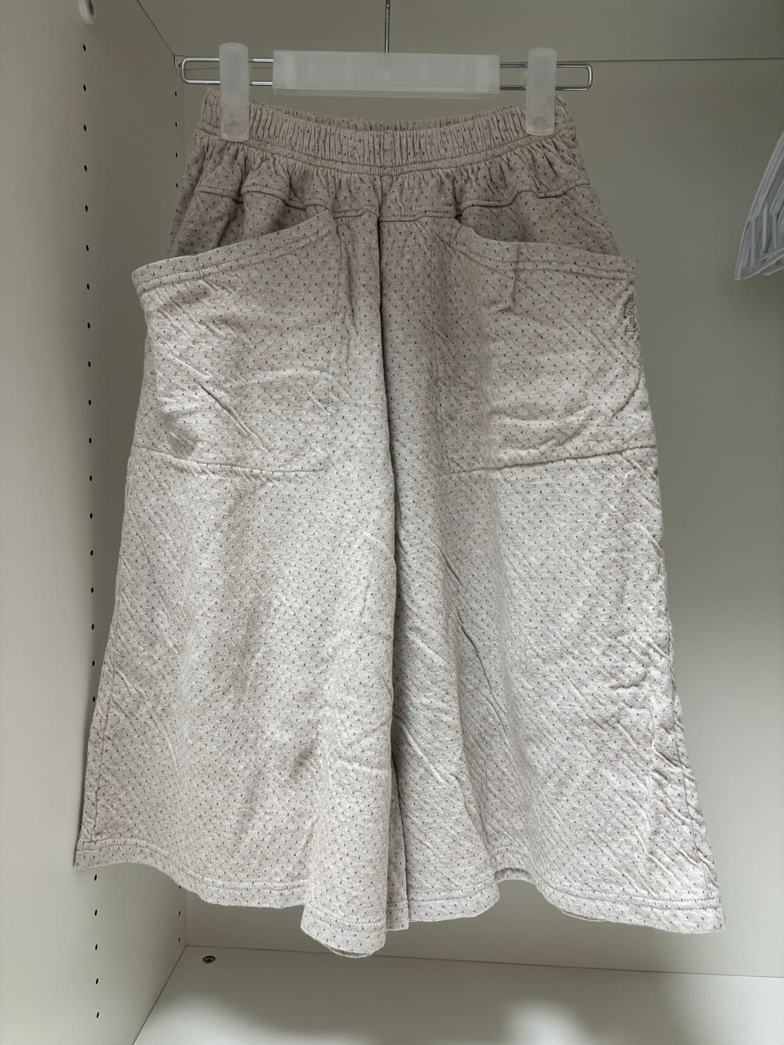 tensedance 탠스댄스 파히섬 베이지 코지 도트 포켓 팬츠 반바지 상품이미지1