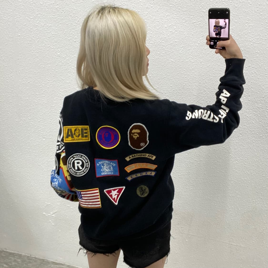 에이프 백패치 블랙 맨투맨 L 상품이미지2