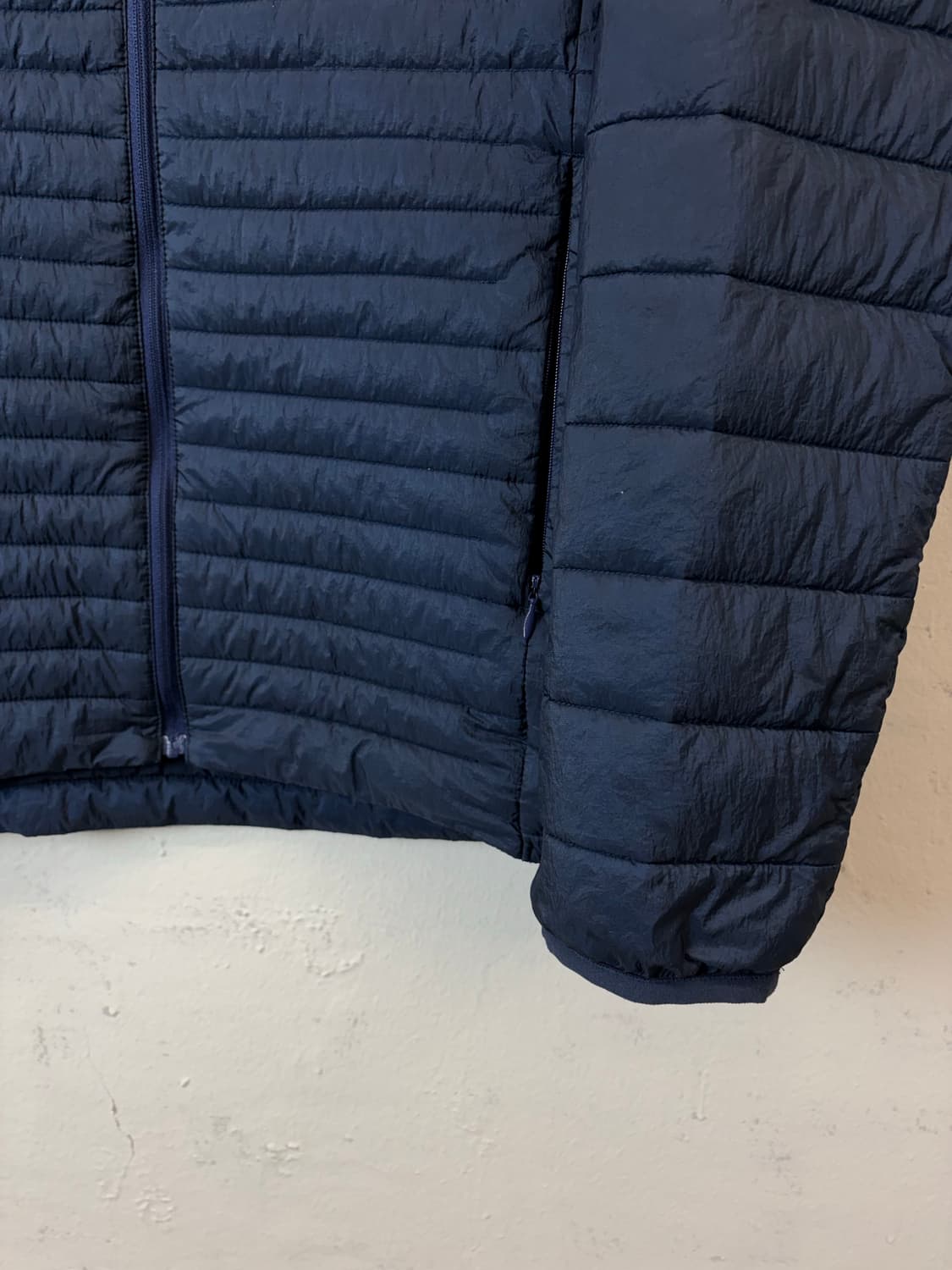 몽벨 구스다운 네이비 경량패딩 상품이미지5
