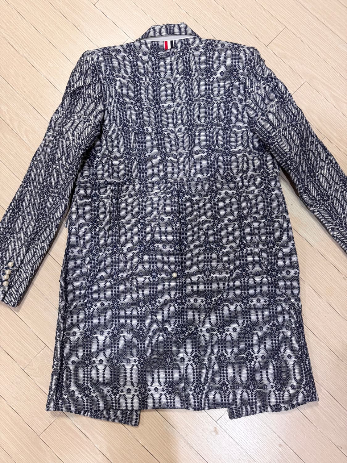 44 마른55 톰브라운 진주 장식 자가드 소재 테일러드 자켓 코트 트위드 상품이미지9