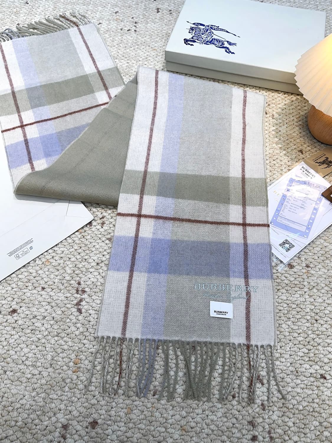 버버리숙녀 리버서블 스카프100% 램스울
 상품이미지6