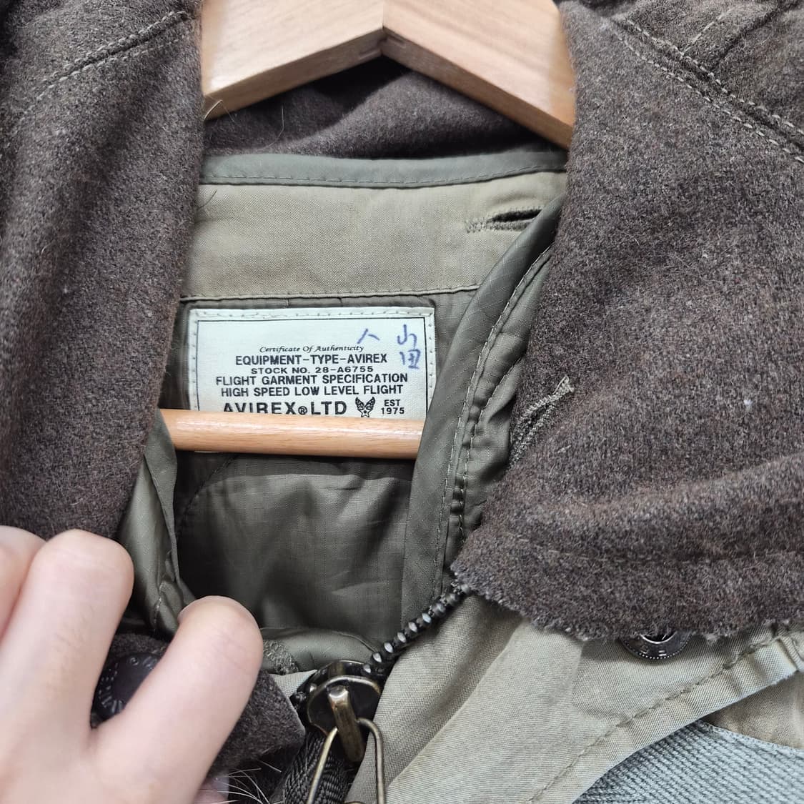 아비렉스 카키색 퍼 후드 야상 코드 남성 M 상품이미지3