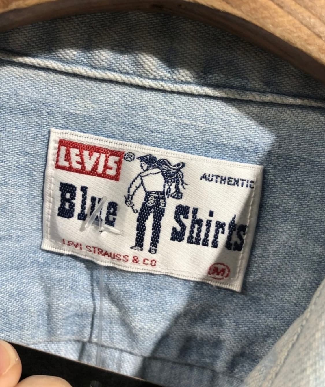 [2545]Levi's light blue denim shirt  상품이미지3