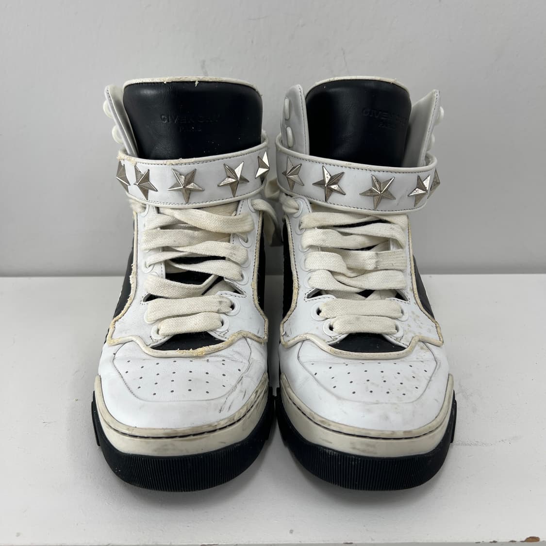 지방시 타이슨 스타 스터드 하이탑 스니커즈 40 상품이미지2