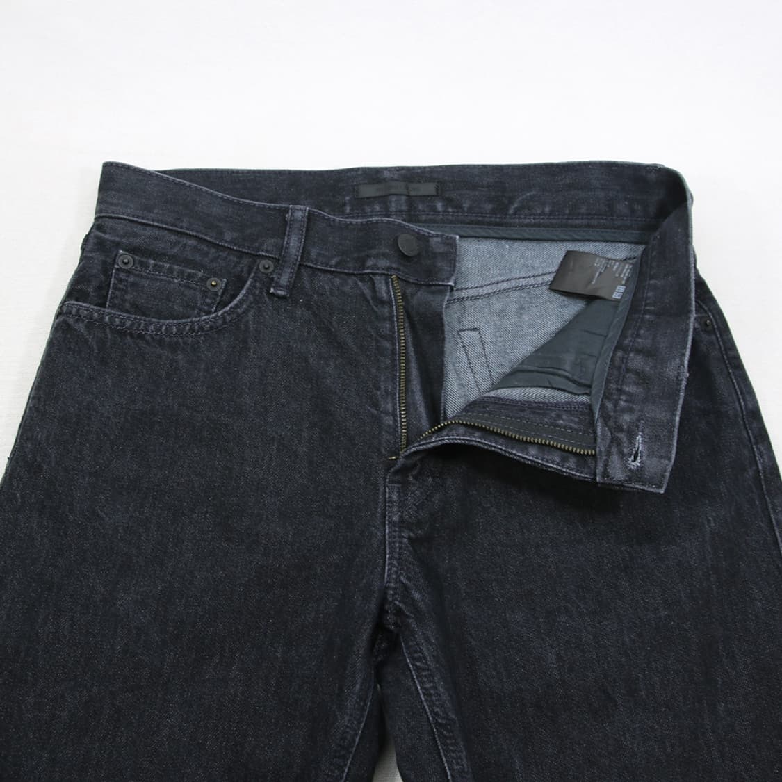 (착용컷) 유니클로 x HELMUT LANG 데님 팬츠 (남성용 31) 상품이미지6