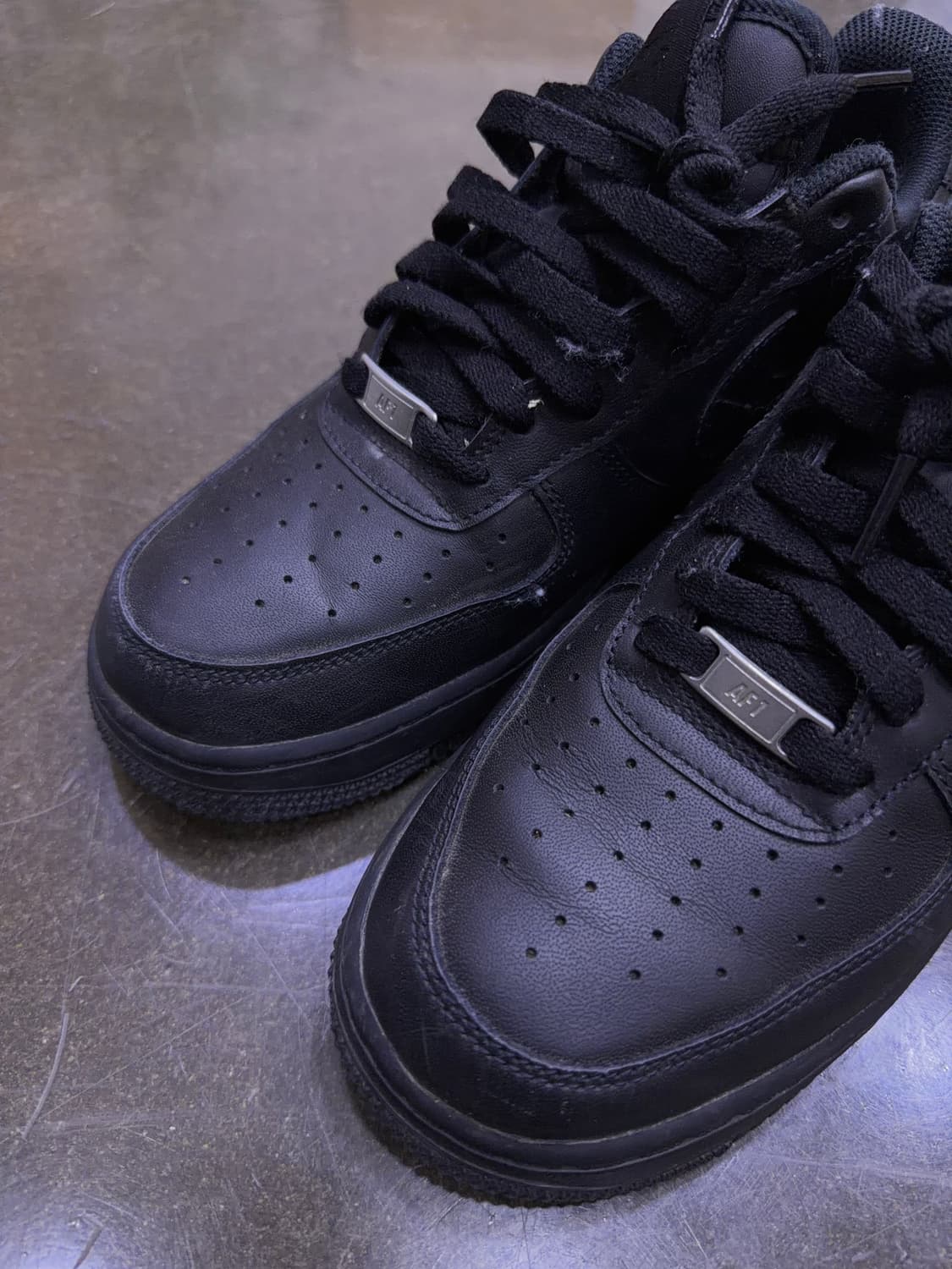 나이키 에어포스 1 07 트리플블랙 로우 265 상품이미지3