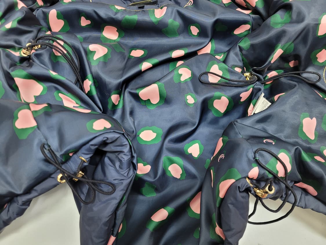 한섬 쥬시꾸띄르 구스 다운 패딩 / 여 S (82-94-160) 네이비
 상품이미지8