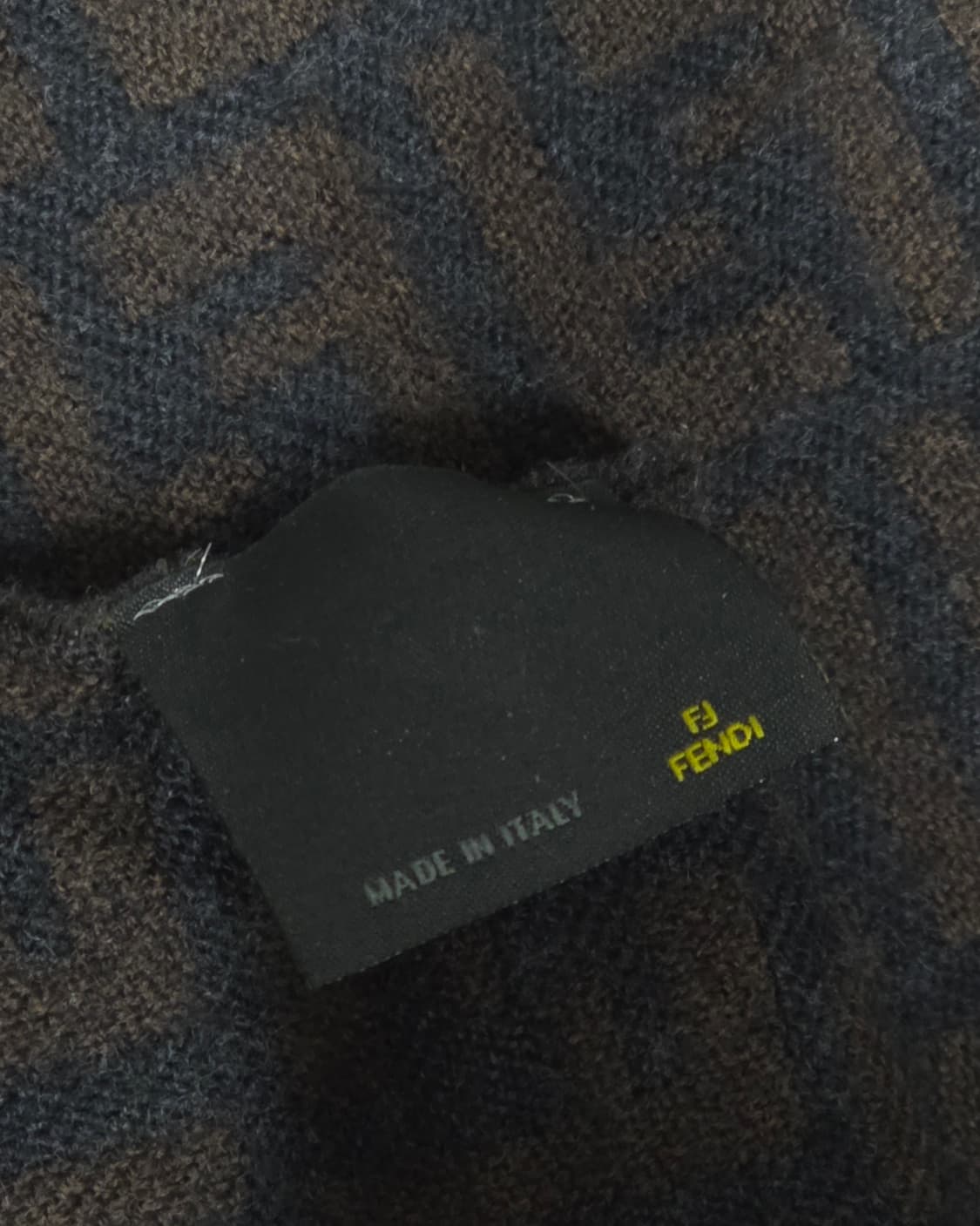 Fendi 펜디 주카패턴 브라운 머플러 상품이미지5