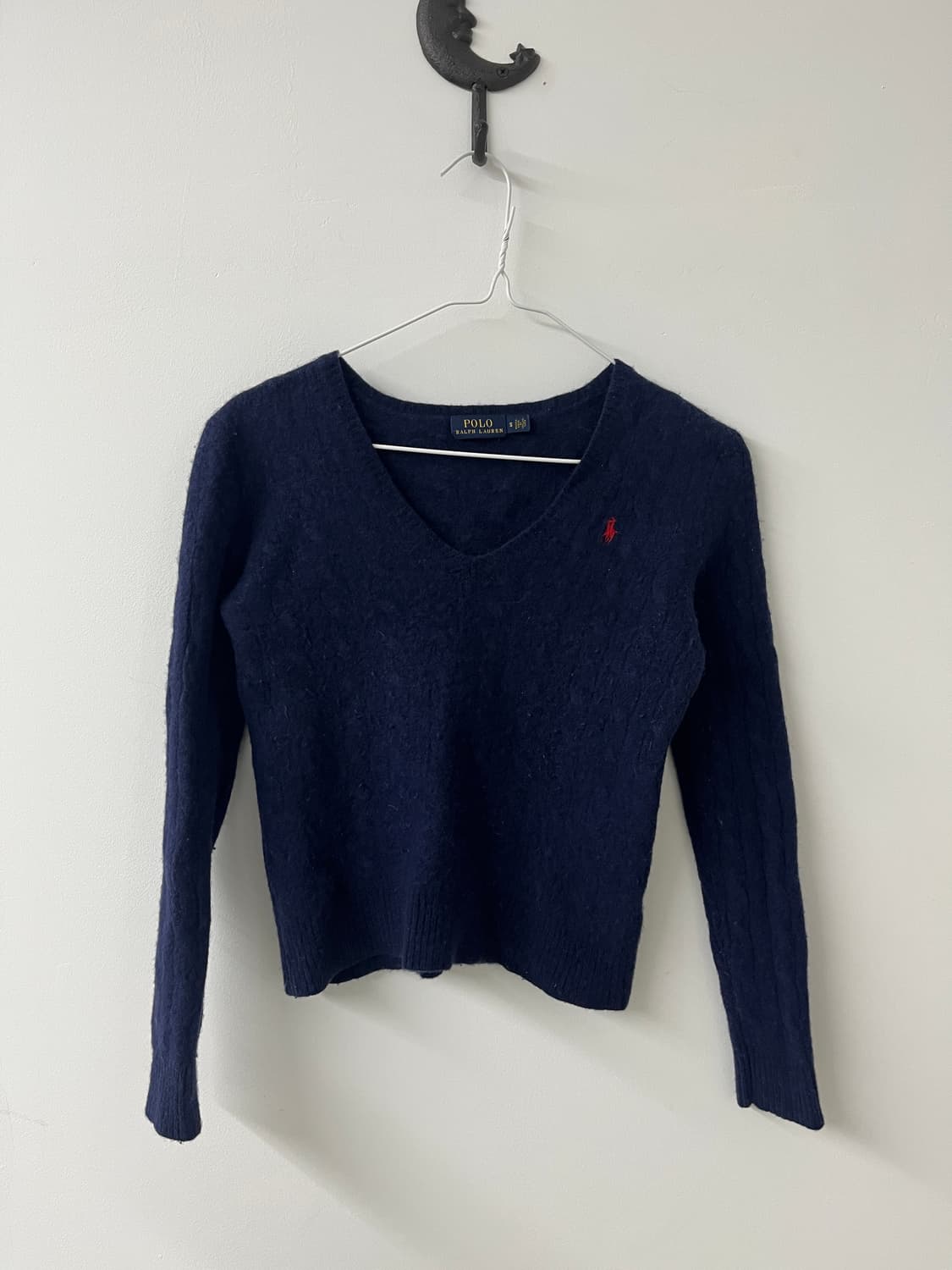 폴로 브이넥니트 상품이미지1