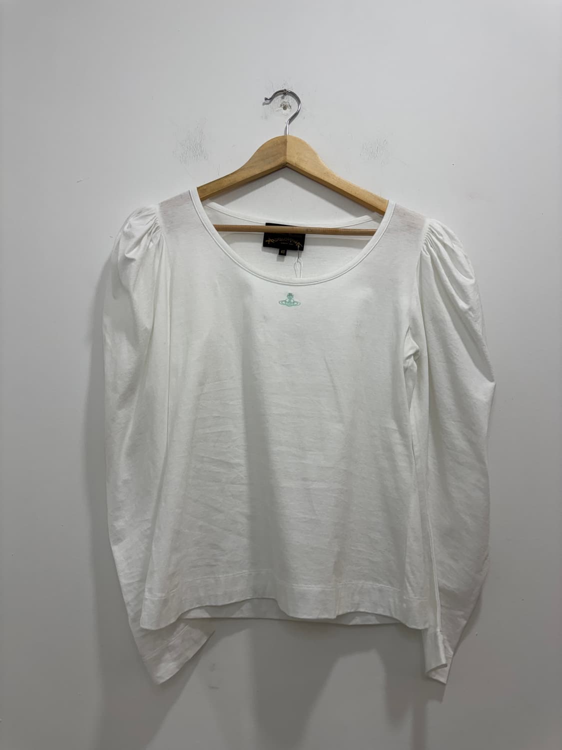 비비안 웨스트우드 화이트 슬리브 긴팔 퍼프 티셔츠 상품이미지4