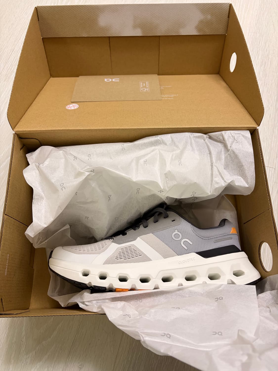 온러닝 클라우드러너 운동화 265mm 새상품 상품이미지1