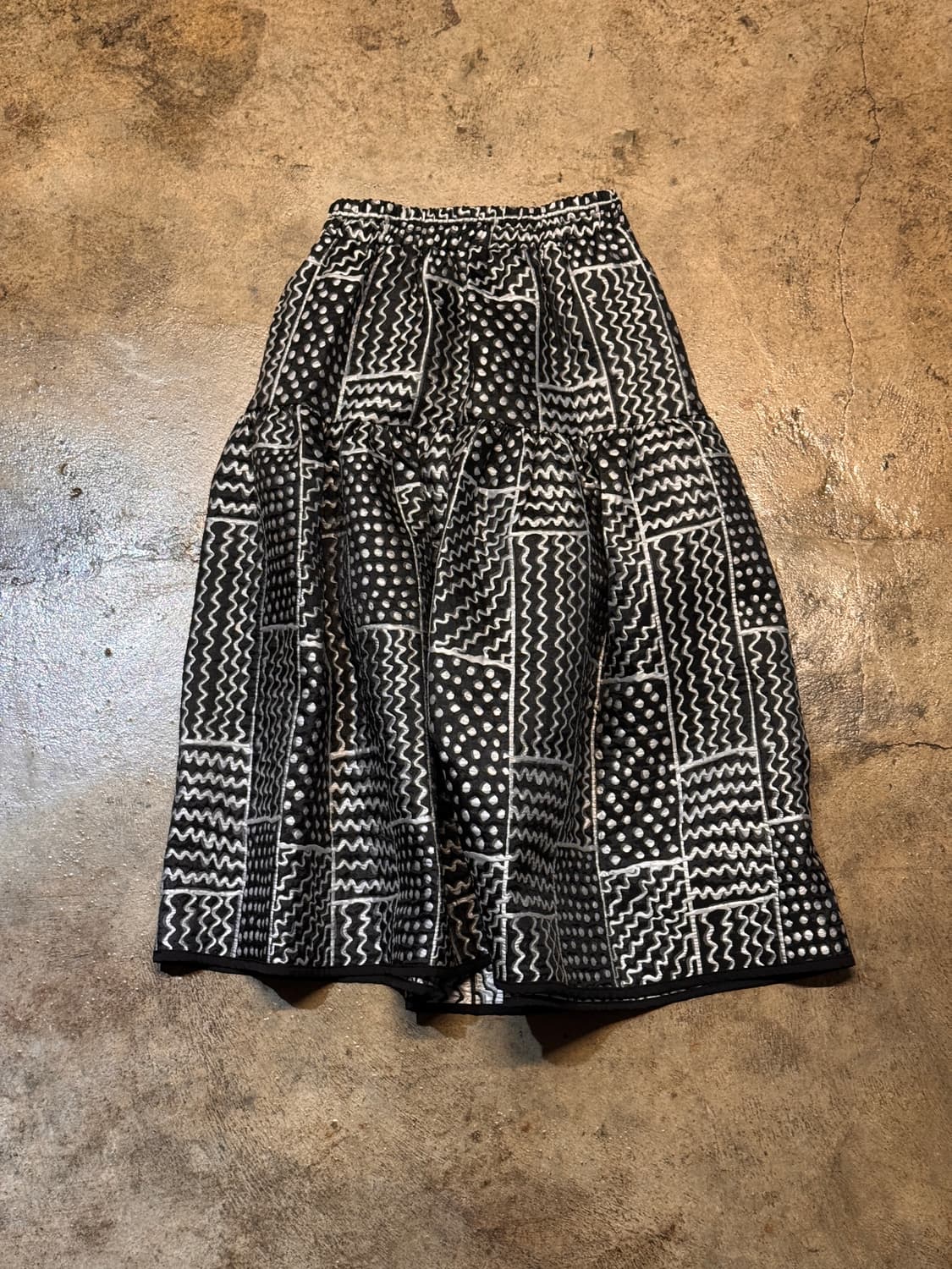 24-26 ) Mbeaute Dot&Wave Pattern Skirt 상품이미지4