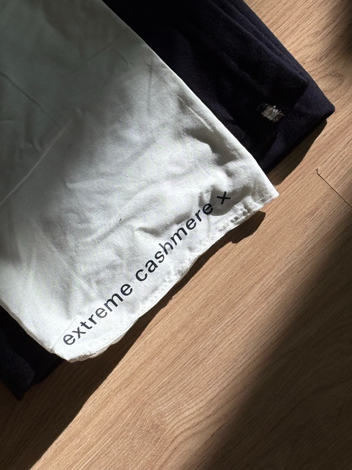Extreme cashmere relax navy 상품이미지6