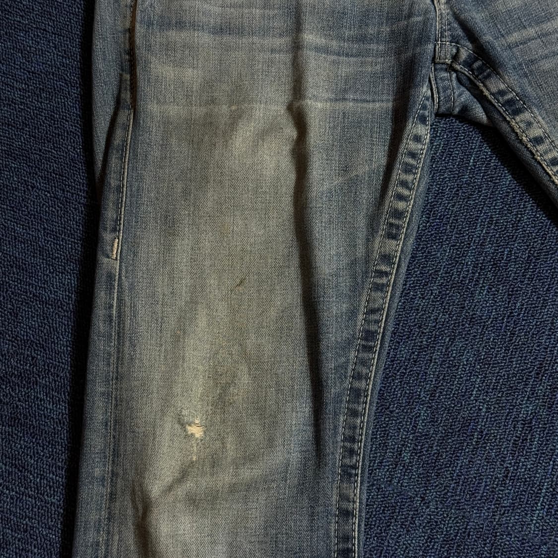 트루릴리젼 워싱 데미지 데님팬츠 상품이미지3